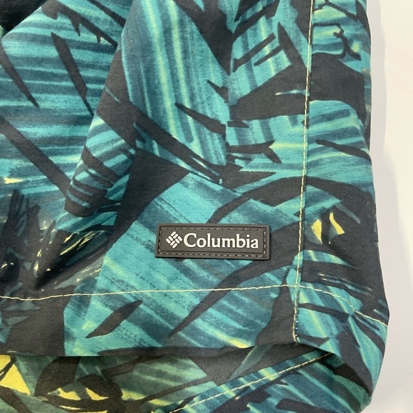 Columbia Men's Super Backcast Swim Shorts in Tranquil Teal Palm Leaf Print; XXL - Picture 4 of 13